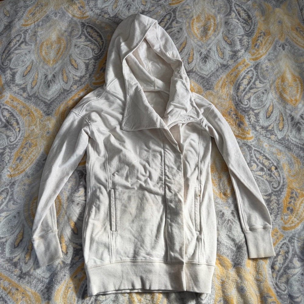 Lululemon cream beige zip up sweater size 4